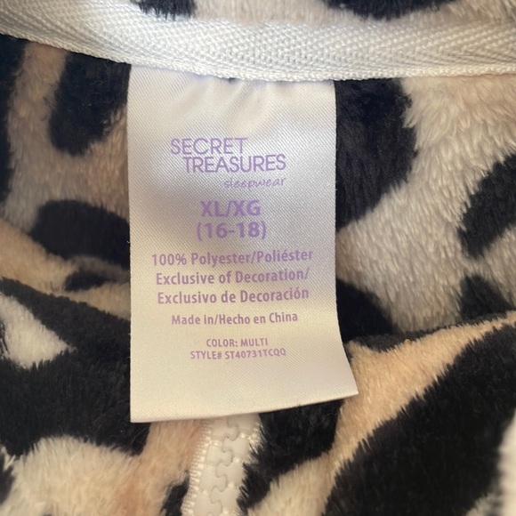 Secret Treasures Lounge Set - Picture 10 of 10